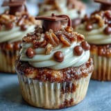 Simple Graduation Cupcakes Cap Toppers